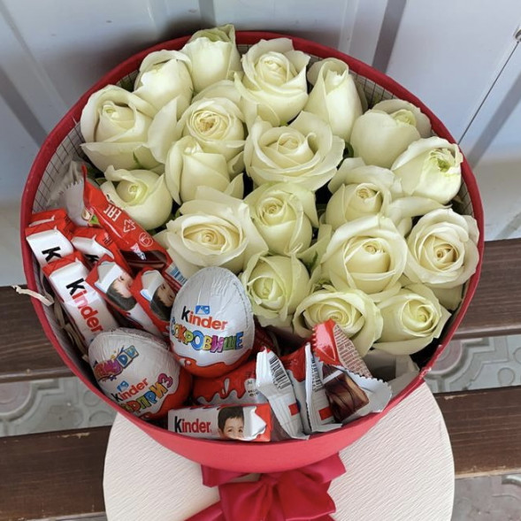 Коробка с киндерами «Сладкий вкус» в Партените