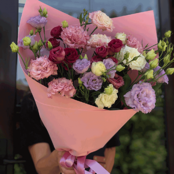 Букет 7 ярких эустом в Партените