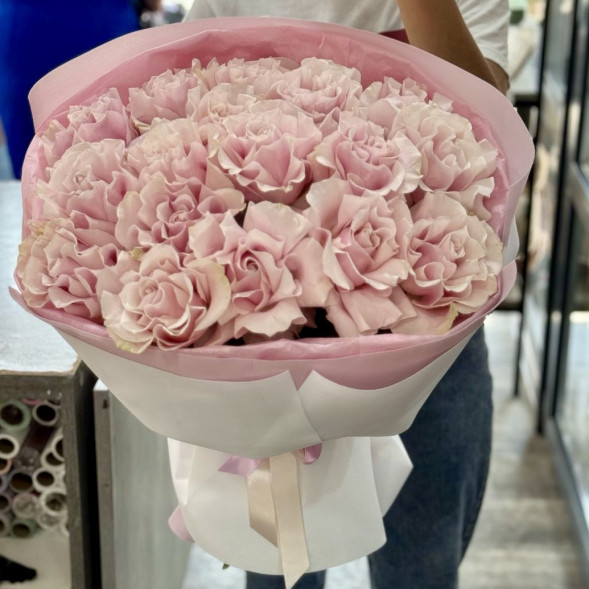 Букет 9 французких нежно-розовых роз в Партените