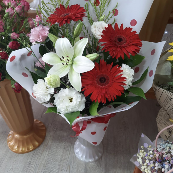 Букет «Восторг» в Партените