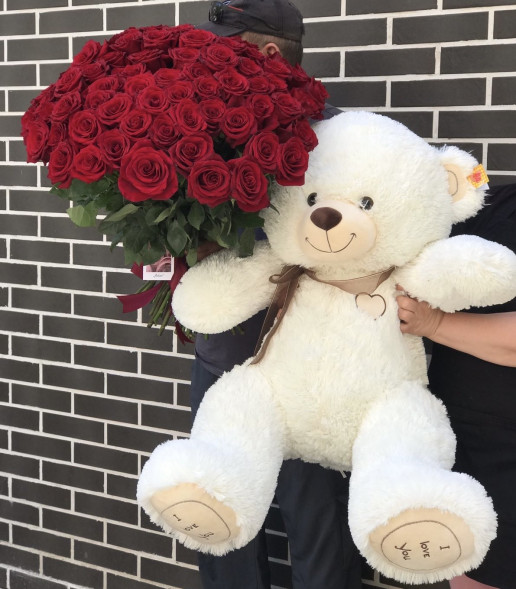 Подарочный набор из 51 красной розы и большого плюшевого мишки в Партените