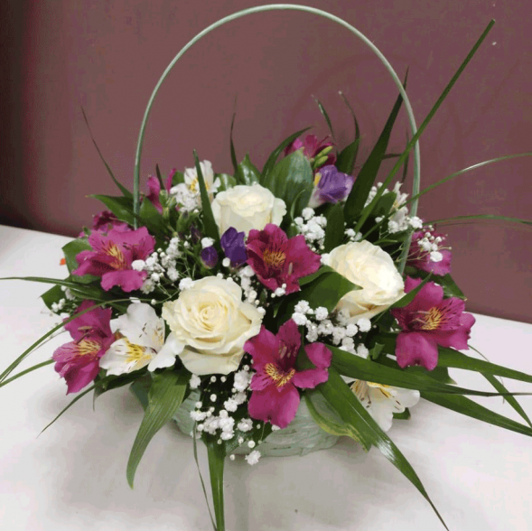 Композиция в корзине &quot;Невероятная&quot; в Партените